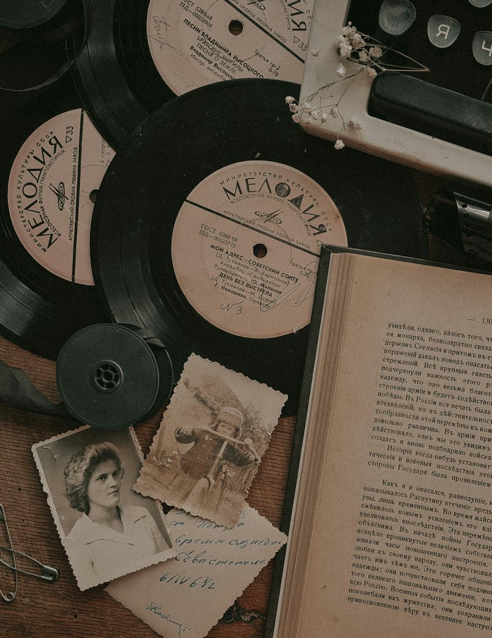 The Beauty of Past-Life Connections: Unveiling the Mysteries of Karmic Bonds